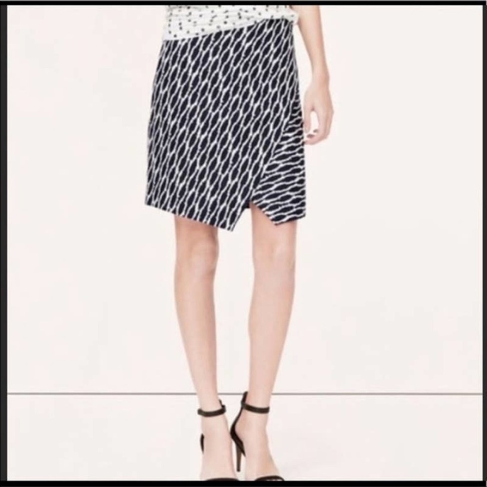 2/$15 - Loft Navy and White Asymmetrical Slit Skirt, XSP, EUC